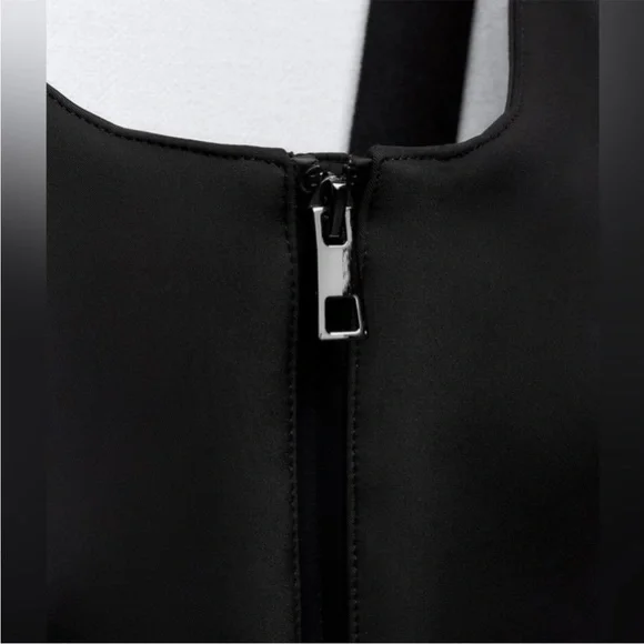 NWOT Zara Black Ski
*barely worn* Jumpsuit size XS
🚨FIRM PRICE - Picture 4 of 16